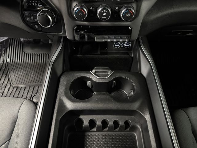 2021 RAM 1500 Big Horn Crew Cab 4x4 5'7' Box