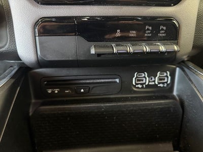 2019 RAM 1500 Big Horn/Lone Star Crew Cab 4x4 5'7' Box