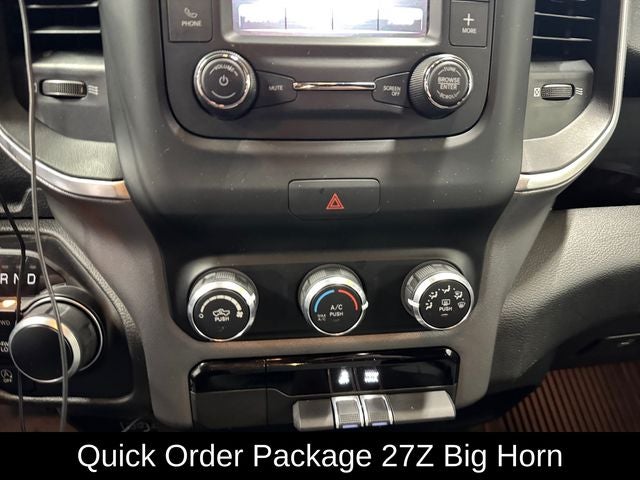 2022 RAM 1500 Big Horn Crew Cab 4x4 5'7' Box