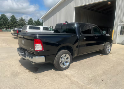 2020 RAM 1500 Big Horn/Lone Star 5.7 liter V8 Hemi Crew Cab 4WD