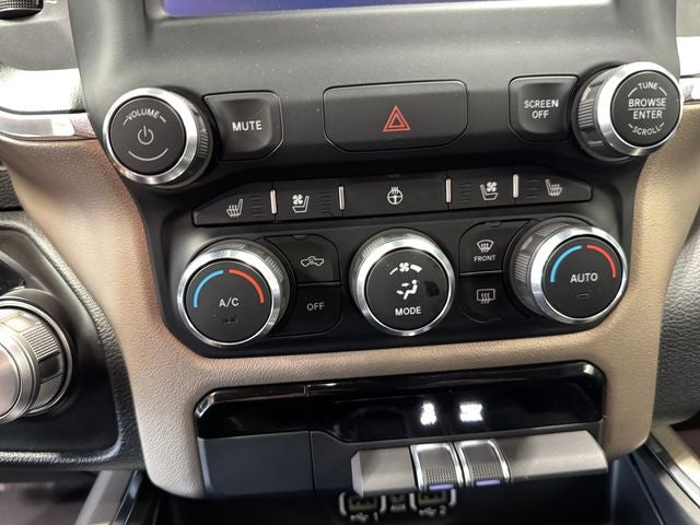 2022 RAM 1500 Laramie 5.7 Liter V8 Hemi Crew Cab 4WD