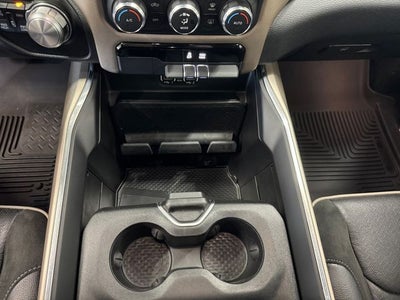 2022 RAM 1500 Laramie 5.7 Liter V8 Hemi Crew Cab 4WD