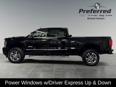 2015 Chevrolet Silverado 2500HD High Country 6.0 Liter V8 Crew Cab 4WD