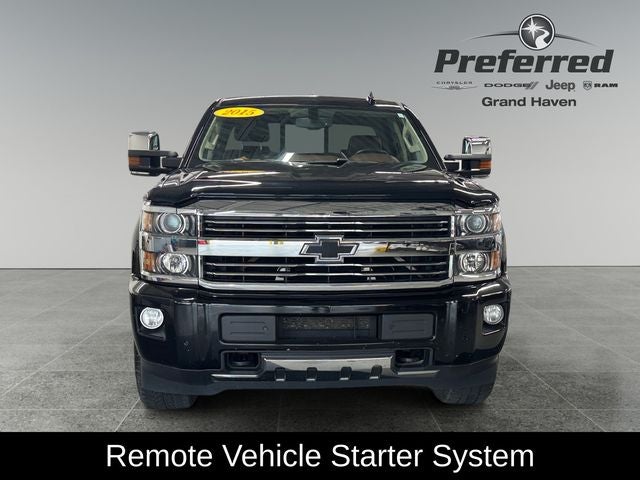 2015 Chevrolet Silverado 2500HD High Country 6.0 Liter V8 Crew Cab 4WD