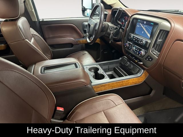 2015 Chevrolet Silverado 2500HD High Country 6.0 Liter V8 Crew Cab 4WD