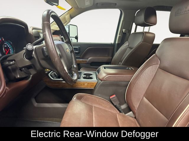 2015 Chevrolet Silverado 2500HD High Country 6.0 Liter V8 Crew Cab 4WD