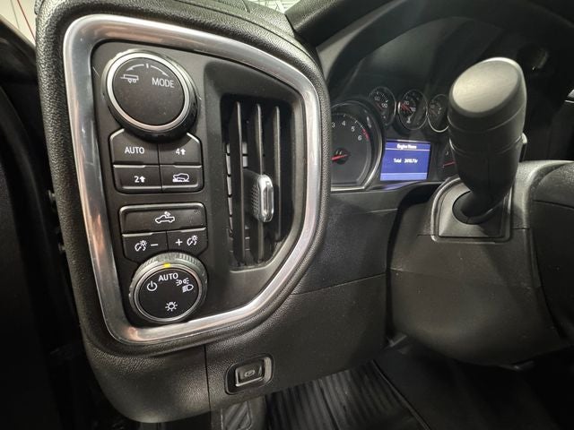 2022 Chevrolet Silverado 1500 LTD 4WD Crew Cab Short Bed LT