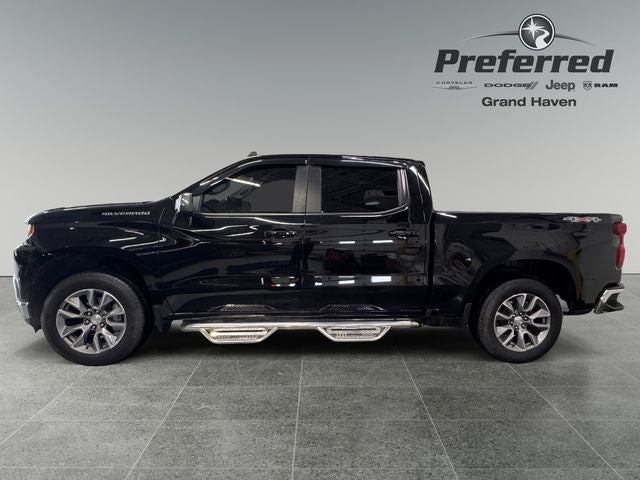 2022 Chevrolet Silverado 1500 LTD 4WD Crew Cab Short Bed LT