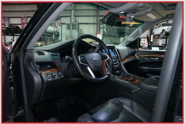 2018 Cadillac Escalade ESV Luxury