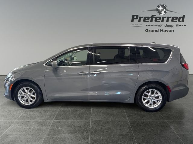 2020 Chrysler Pacifica Touring