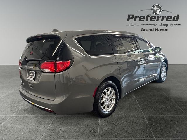 2020 Chrysler Pacifica Touring