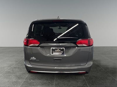 2020 Chrysler Pacifica Touring