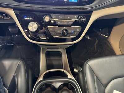 2024 Chrysler Pacifica Touring L AWD