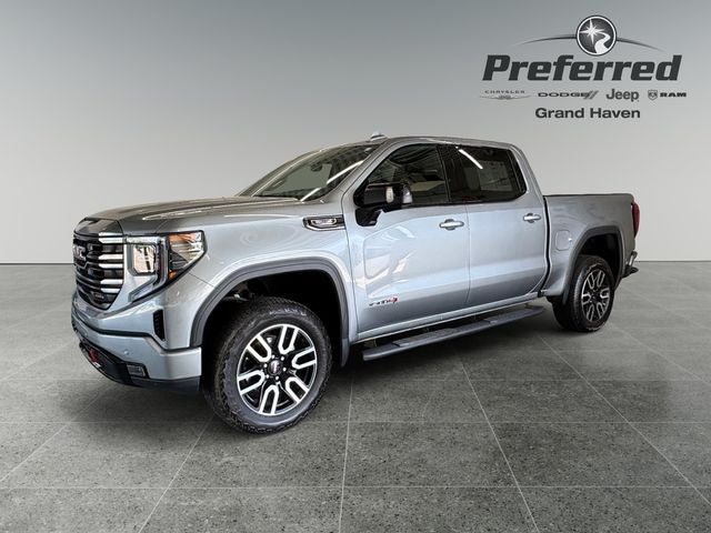 2024 GMC Sierra 1500 4WD Crew Cab Short Box AT4