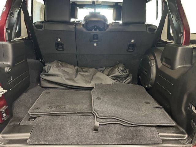 2021 Jeep Wrangler Unlimited Unlimited Sahara Altitude 2.0 Liter 4D Automatic 4WD