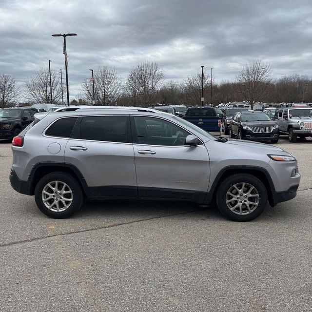 2017 Jeep Cherokee Latitude 2.4 Liter 4WD