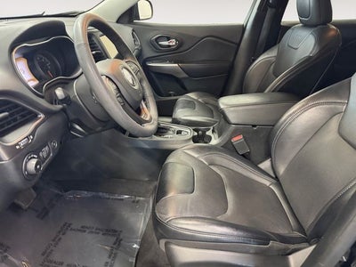 2022 Jeep Cherokee Latitude Lux 3.2 Liter V6 4WD