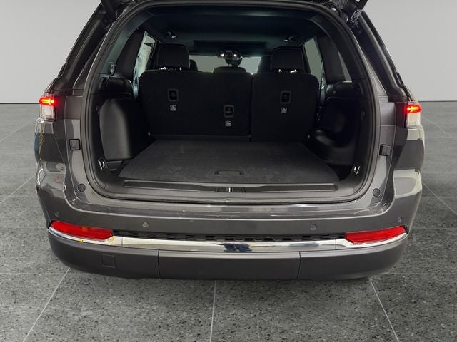 2025 Jeep Grand Cherokee Laredo X 4x4