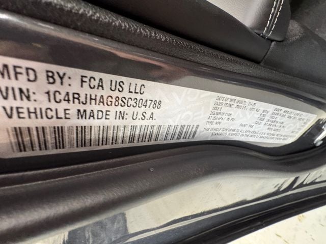 2025 Jeep Grand Cherokee Laredo X 4x4