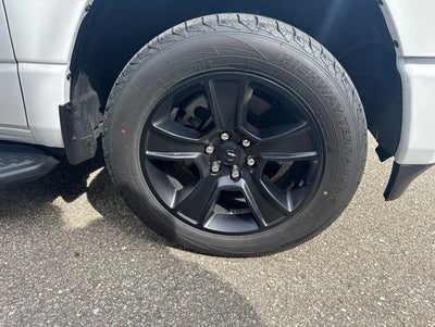 2022 RAM 1500 Big Horn/Lone Star 5.7 Liter V8 Hemi Crew Cab 4WD