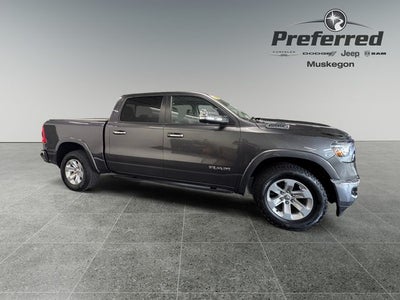 2022 RAM 1500 Laramie Crew Cab 4x4 5'7' Box