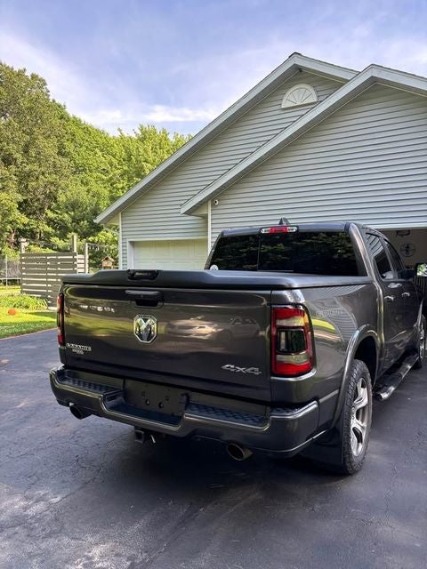2020 RAM 1500 Laramie 5.7 Liter V8 Hemi Crew Cab 4WD