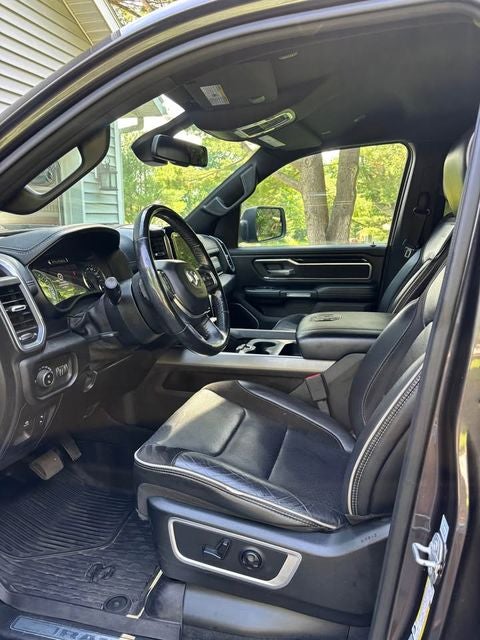 2020 RAM 1500 Laramie 5.7 Liter V8 Hemi Crew Cab 4WD