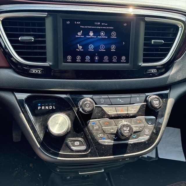 2020 Chrysler Pacifica Touring L 3.6 Liter V6 7 Passenger 3rd Row Seating