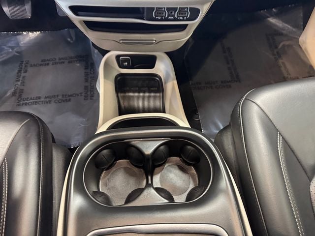 2023 Chrysler Pacifica Touring L 3.6 Liter V6 7 Passenger 3rd Row Seating