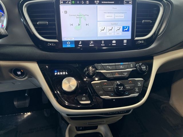 2023 Chrysler Pacifica Touring L 3.6 Liter V6 7 Passenger 3rd Row Seating