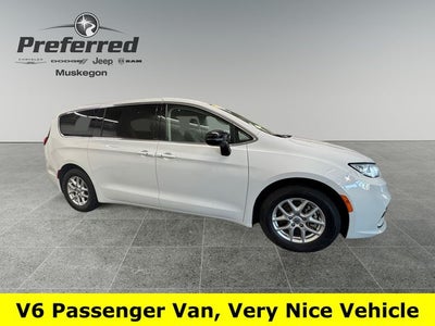 2024 Chrysler Pacifica Touring L