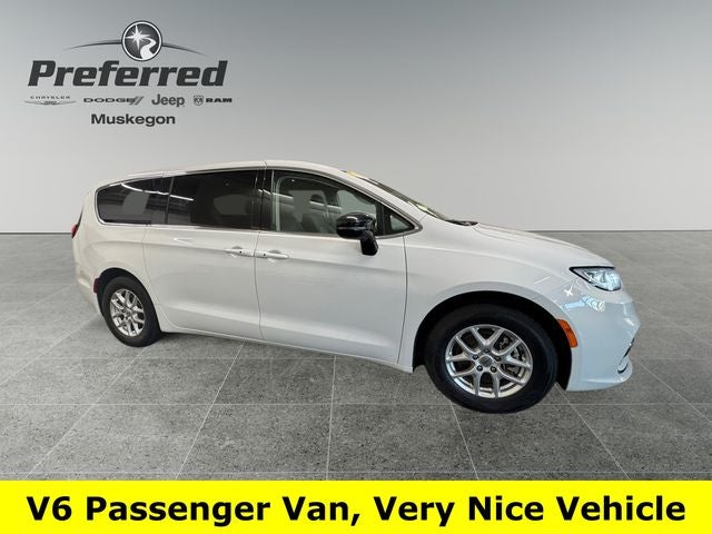 2024 Chrysler Pacifica Touring L