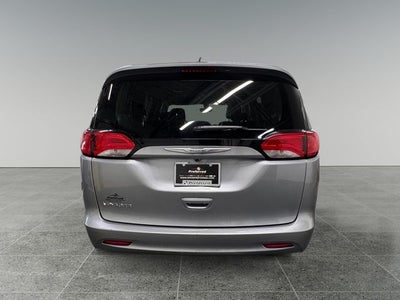 2021 Chrysler Voyager LXI