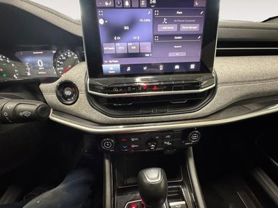 2023 Jeep Compass Latitude Lux FWD