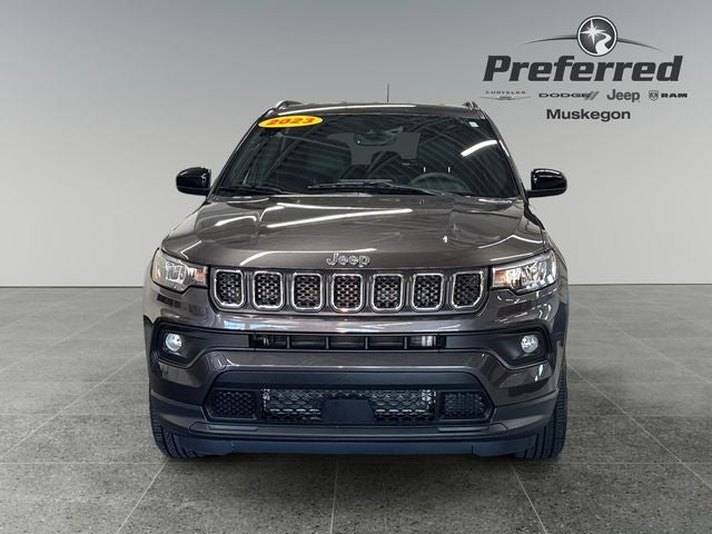 2023 Jeep Compass Latitude Lux FWD