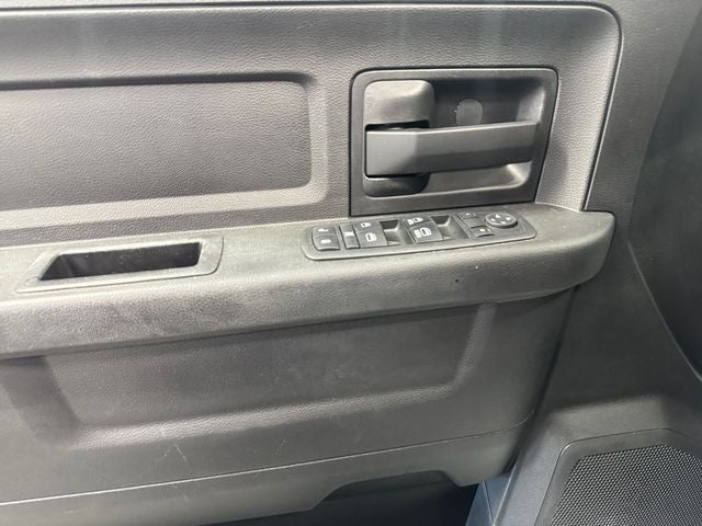 2017 RAM 2500 Tradesman 6.4 Liter V8 Hemi Crew Cab 4WD