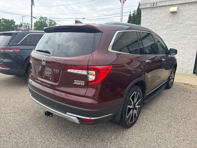 2022 Honda Pilot Touring 3.5 Liter V6 AWD 8 Passenger