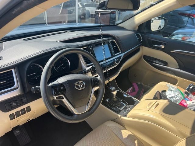 2016 Toyota Highlander Limited V6