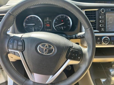 2016 Toyota Highlander Limited V6