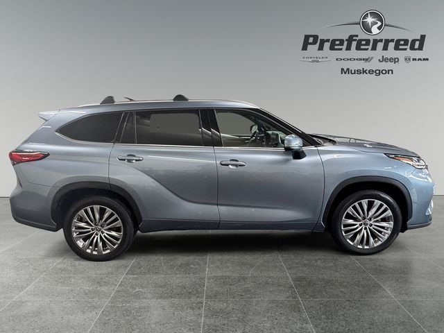 2023 Toyota Highlander Platinum