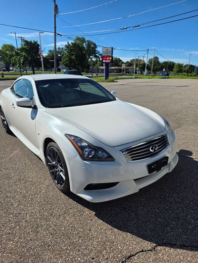 2015 INFINITI Q60 Base