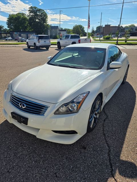 2015 INFINITI Q60 IPL Base