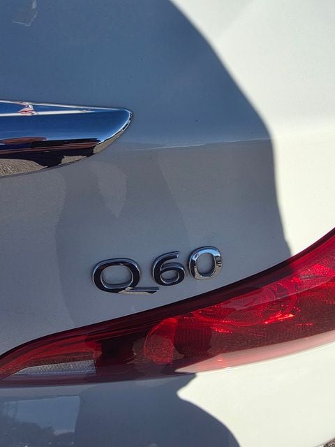 2015 INFINITI Q60 IPL Base