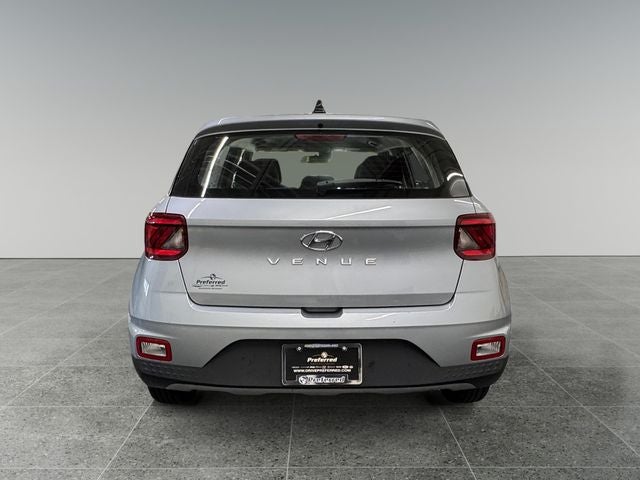 2022 Hyundai Venue SE