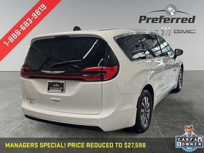 2024 Chrysler Pacifica Hybrid Select