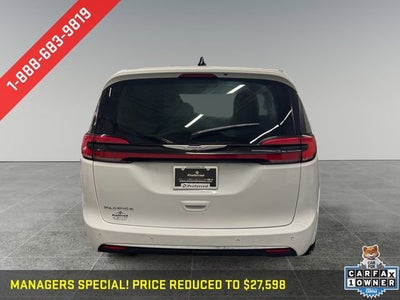 2024 Chrysler Pacifica Hybrid Select
