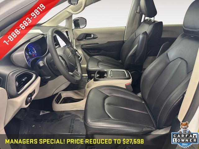 2024 Chrysler Pacifica Hybrid Select