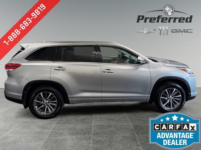 2017 Toyota Highlander SE